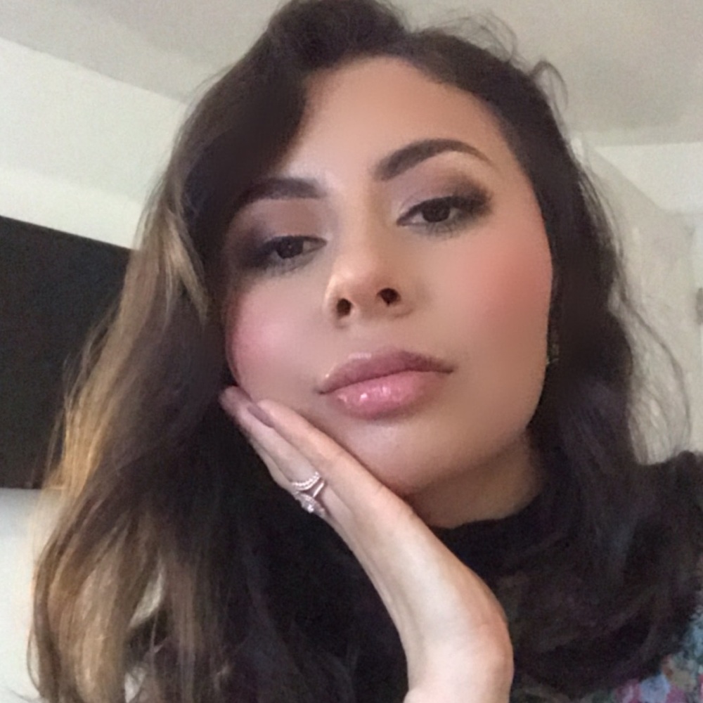 Meet your Posher, Leslie